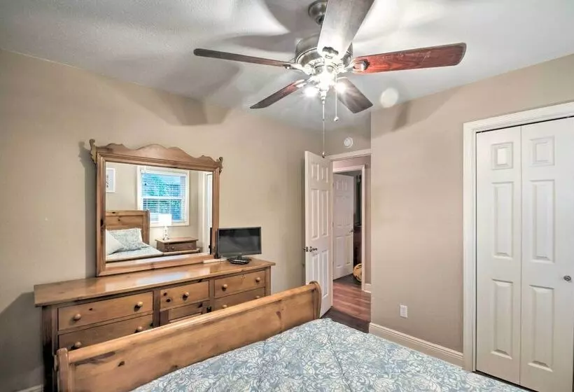 Quiet Retreat W/ Fire Pit ~ 4 Miles To Pensacola!
