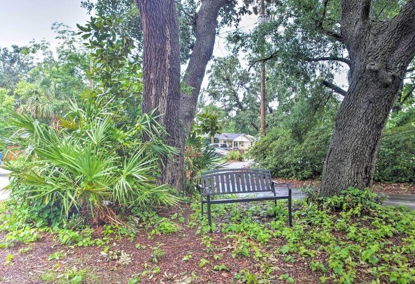 Quiet Retreat W/ Fire Pit ~ 4 Miles To Pensacola!