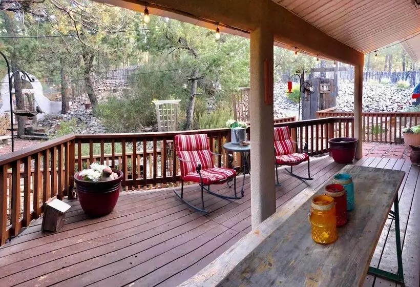 Quiet Ruidoso Hideaway   2 Mi To Grindstone Lake!