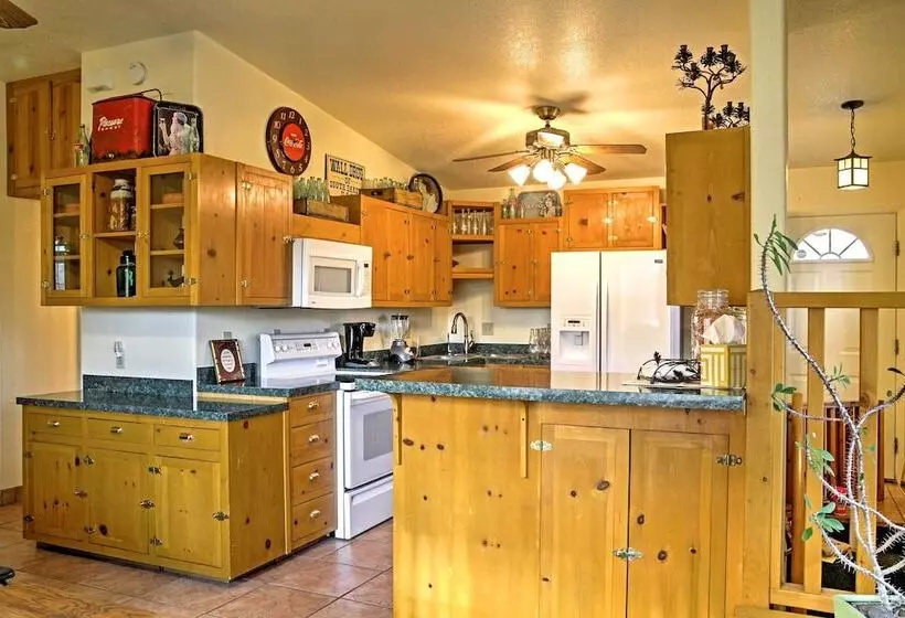 Quiet Ruidoso Hideaway   2 Mi To Grindstone Lake!