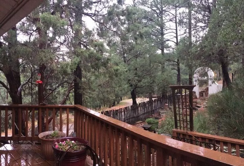 Quiet Ruidoso Hideaway   2 Mi To Grindstone Lake!