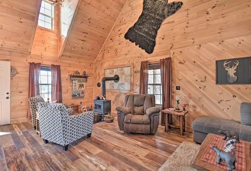 Quiet & Secluded Berea Cabin On 70 Acre Farm!