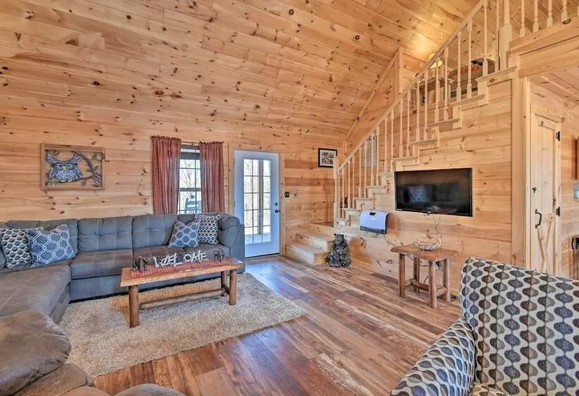 Quiet & Secluded Berea Cabin On 70 Acre Farm!