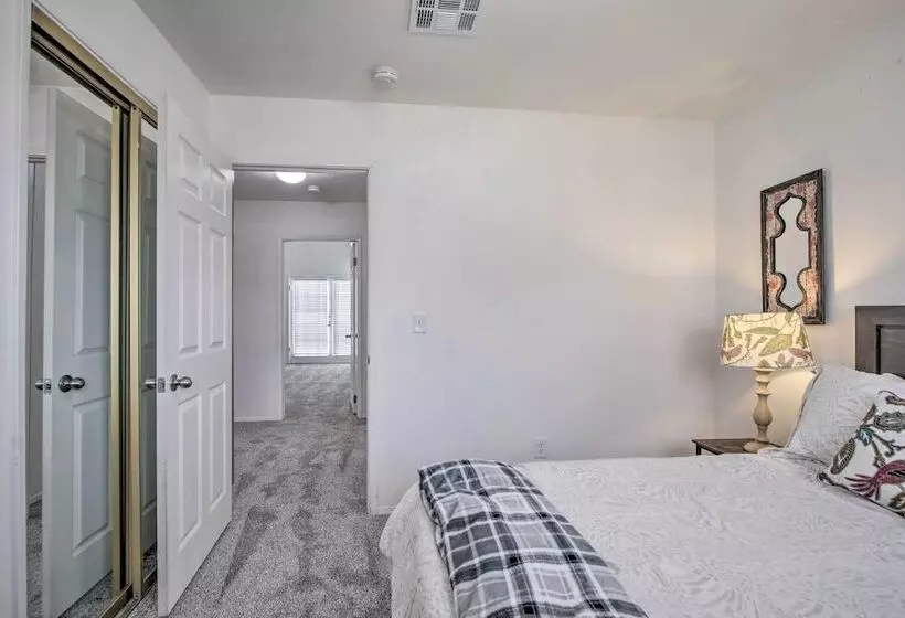 Renovated Bakersfield Home W/ Private Yard!