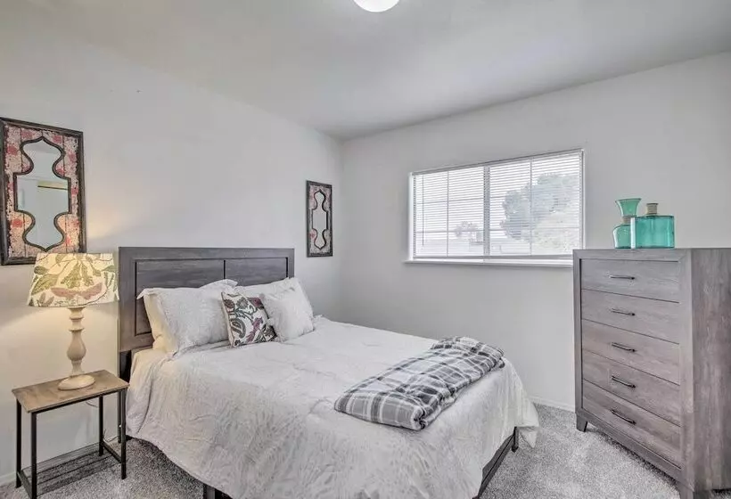 Renovated Bakersfield Home W/ Private Yard!