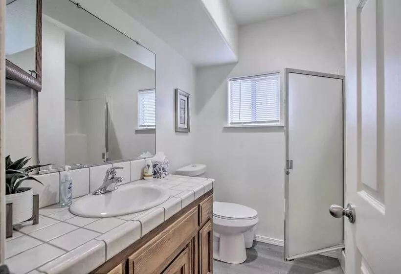 Renovated Bakersfield Home W/ Private Yard!