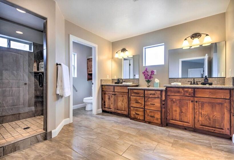 Scenic La Verkin Home: 20 Mi To Zion National Park