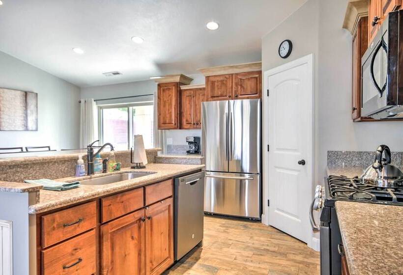 Scenic La Verkin Home: 20 Mi To Zion National Park