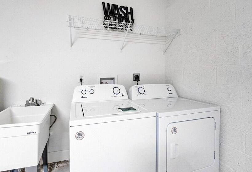 Sebring Sand Trap Home Swim & Golf!