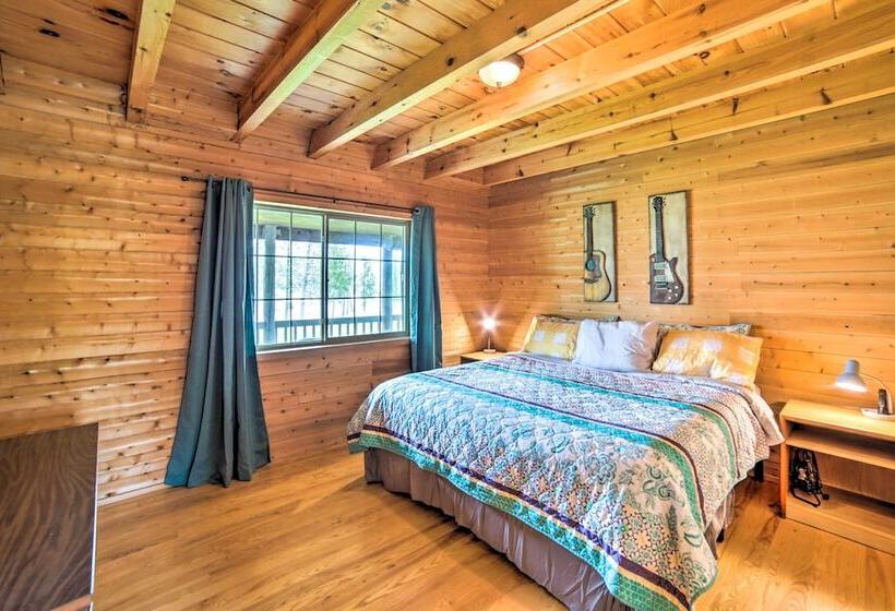 Secluded Lake Michigan Home: Private Fire Pit