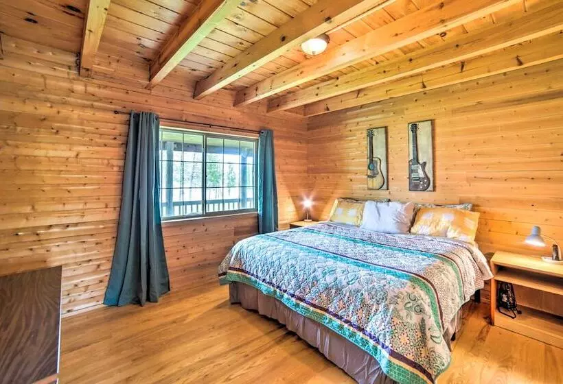 Secluded Lake Michigan Home: Private Fire Pit