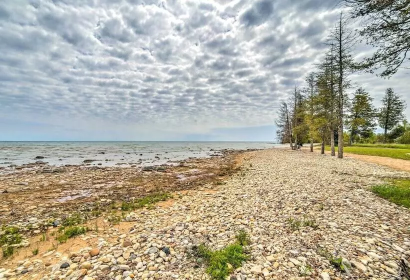 Secluded Lake Michigan Home: Private Fire Pit