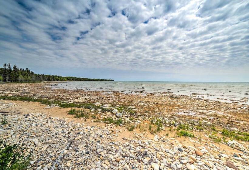 Secluded Lake Michigan Home: Private Fire Pit