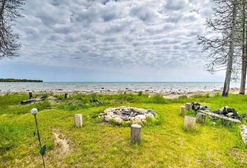 Secluded Lake Michigan Home: Private Fire Pit