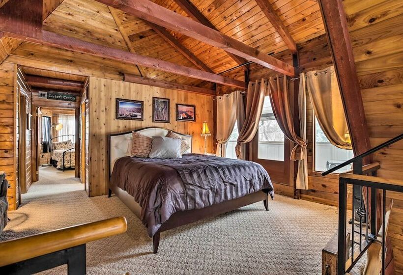 Serene Creekside Sheridan Getaway: Mountain Views!