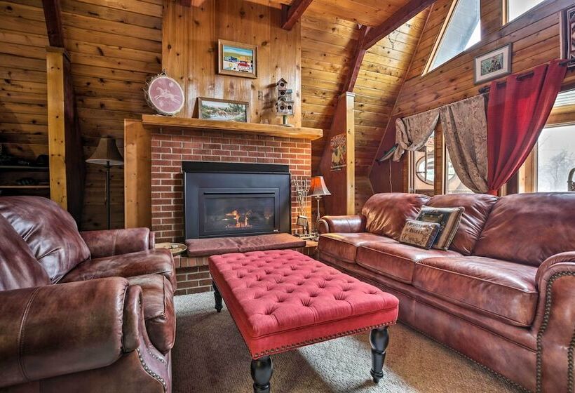 Serene Creekside Sheridan Getaway: Mountain Views!