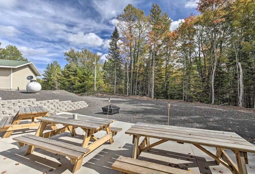 Spacious Hurley Home W/ Game Room Near Lakes