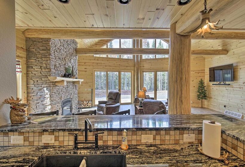 Spacious Hurley Home W/ Game Room Near Lakes