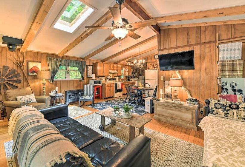 Smoky Mountain Cottage W/ Lanai & Mtn Views