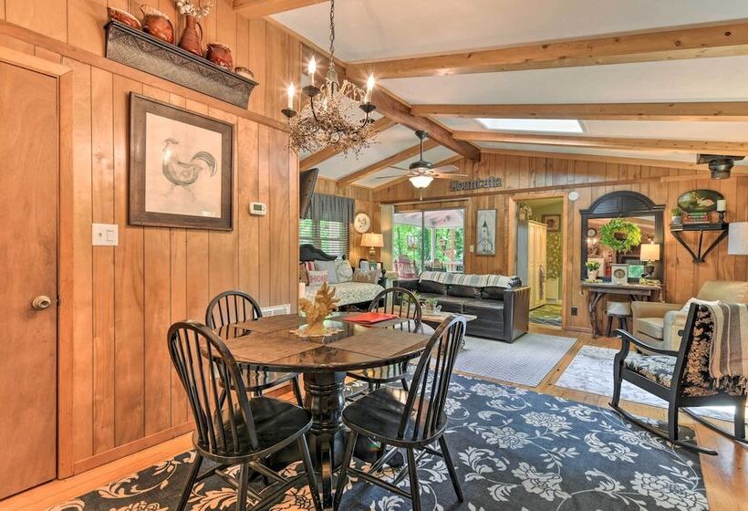 Smoky Mountain Cottage W/ Lanai & Mtn Views
