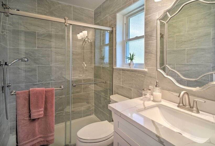 Updated Baton Rouge Home W/ Grill ~ 10 Mi To Dtwn!