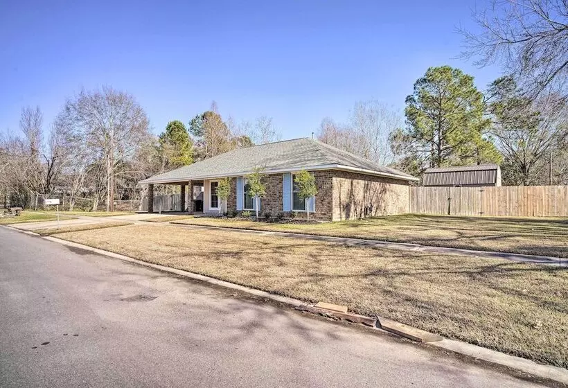 Updated Baton Rouge Home W/ Grill ~ 10 Mi To Dtwn!