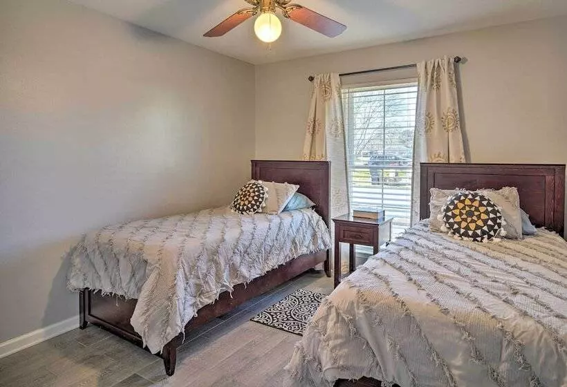 Updated Baton Rouge Home W/ Grill ~ 10 Mi To Dtwn!