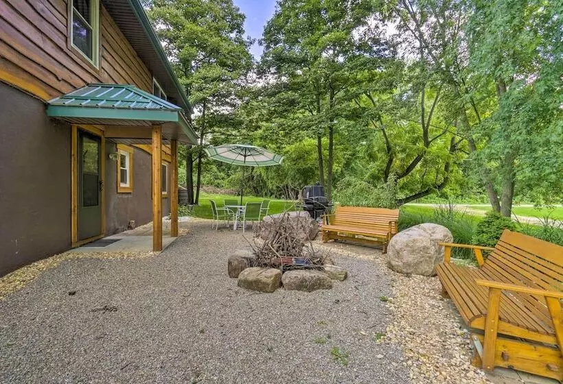 Updated Buckeye Lake Retreat W/ Game Room!