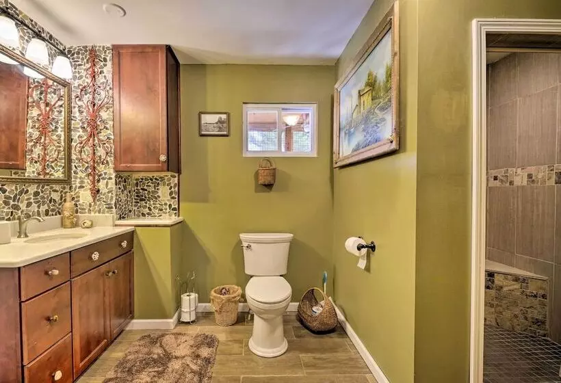 Updated Buckeye Lake Retreat W/ Game Room!