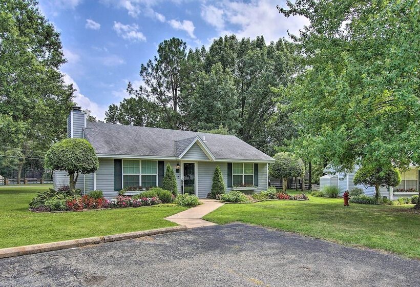 Grand Lake Cottage W/ Pool Access Near Shangri La!