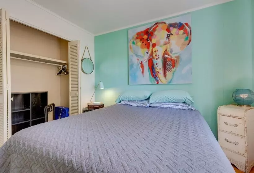 Vibrant Pass Christian Oasis   3 Blocks To Beach!