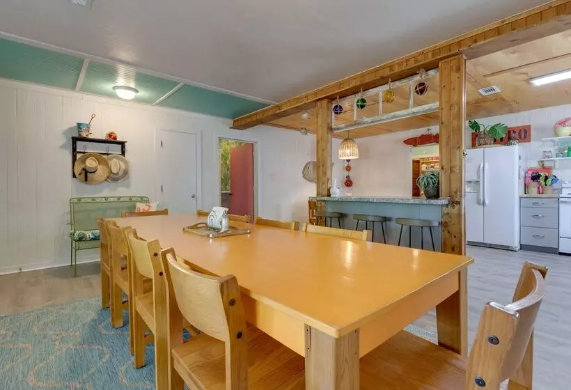 Vibrant Pass Christian Oasis   3 Blocks To Beach!