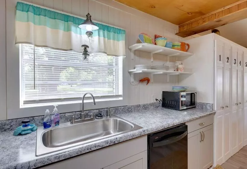 Vibrant Pass Christian Oasis   3 Blocks To Beach!