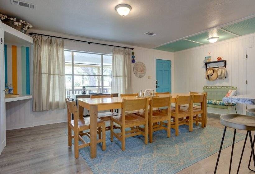 Vibrant Pass Christian Oasis 3 Blocks To Beach!