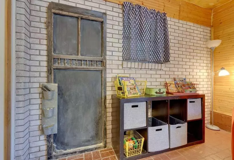 Vibrant Pass Christian Oasis   3 Blocks To Beach!