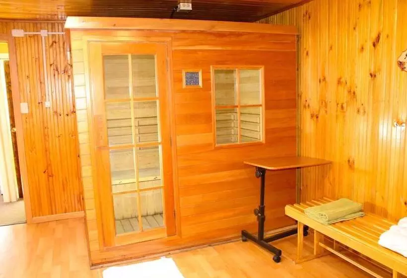 Amable Hotel Don Lucas