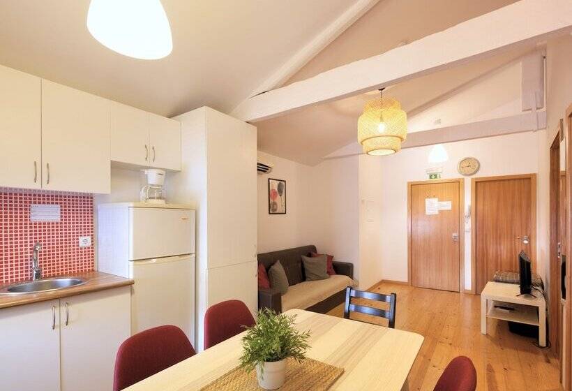 Aparthotel Oporto Entreparedes
