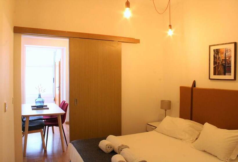 Aparthotel Oporto Entreparedes