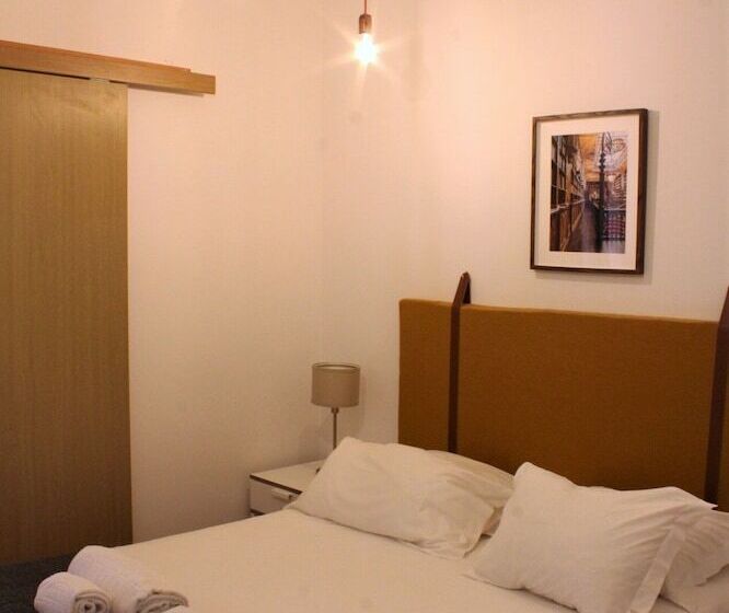 Aparthotel Oporto Entreparedes