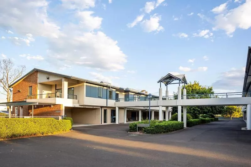 Hawkesbury Race Club Motel