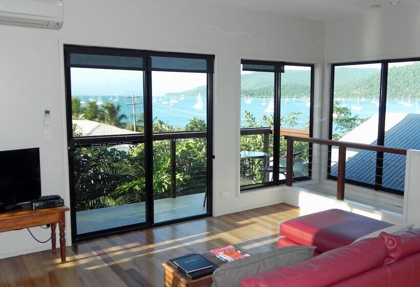 בית מלון כפרי Airlie Waterfront Bed & Breakfast