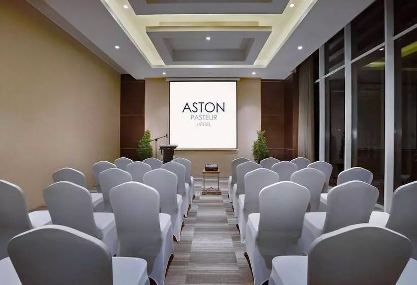 ホテル Aston Pasteur