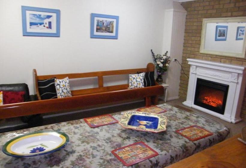 호텔 Boomers Guest House Hamilton