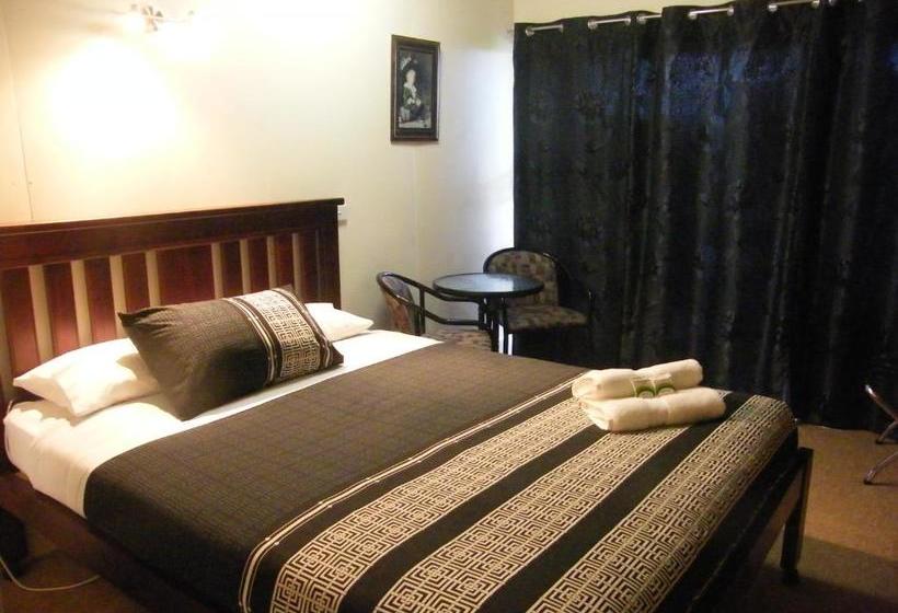 호텔 Boomers Guest House Hamilton