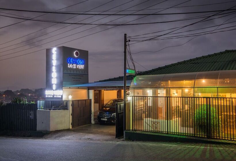 בית מלון כפרי Ceyloni Lake Residency