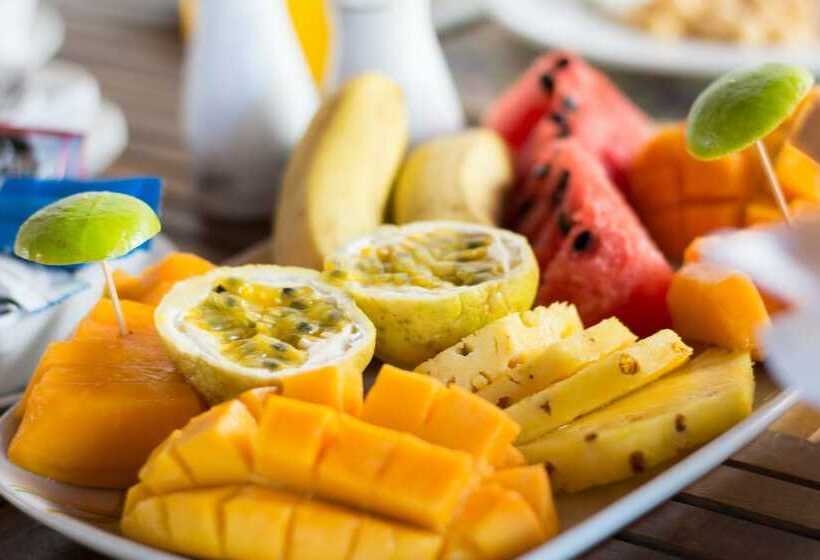 בית מלון כפרי Ceyloni Lake Residency