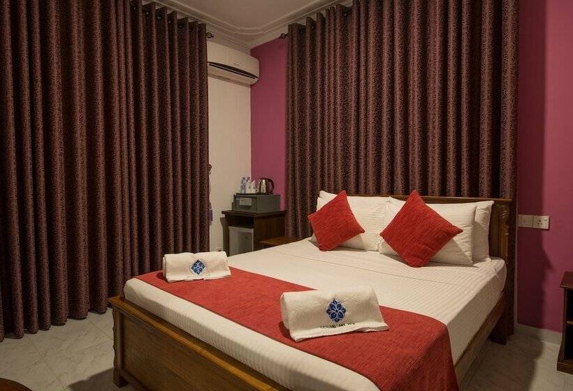 בית מלון כפרי Ceyloni Lake Residency