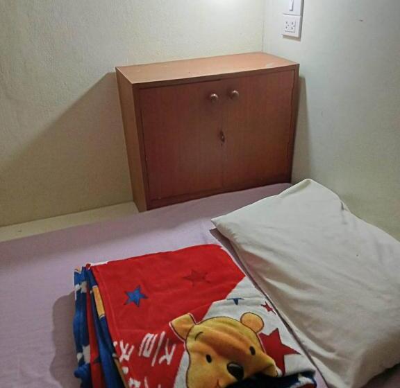 فنادق الكبسولة Smile Capsule Hostel