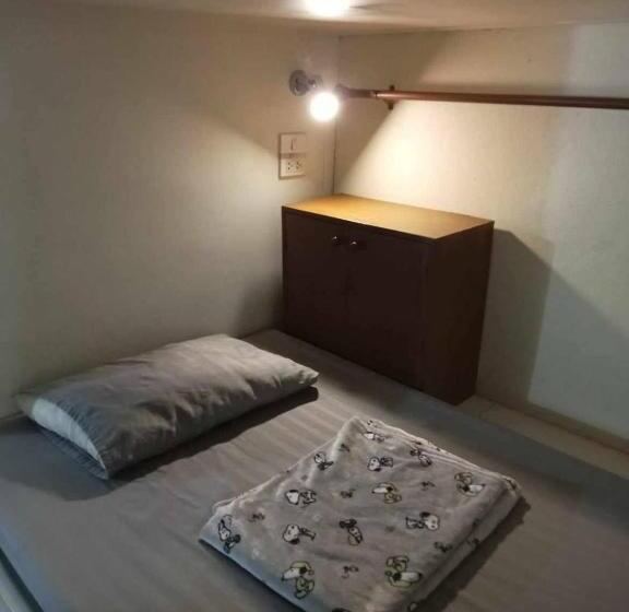 فنادق الكبسولة Smile Capsule Hostel