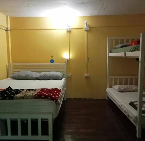 فنادق الكبسولة Smile Capsule Hostel